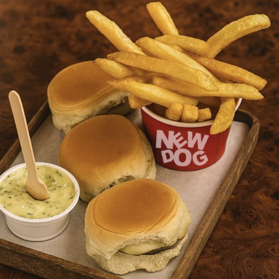 Trio de mini sanduíches com fritas New Dog