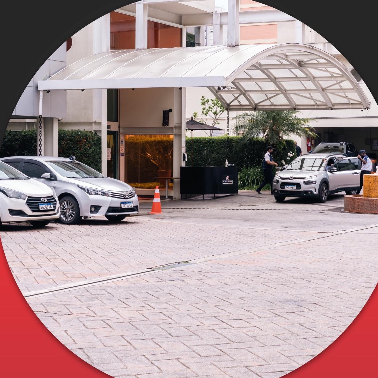 Valet do New Dog recebendo carros